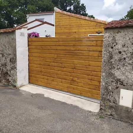 Avec Jardin Holiday home Saint-Julien-des-Landes